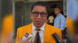 Dari Dosen Hukum hingga Calon Rektor UHO, Ini Jejak Karier Dr. Herman 3 Dari Dosen Hukum hingga Calon Rektor UHO, Ini Jejak Karier Dr. Herman
