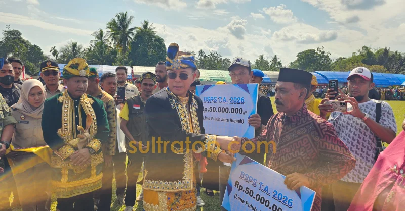 Gubernur Sultra Serahkan Bantuan BSPS 40 Unit di Muna Barat, Setiap Rumah Terima Rp50 Juta