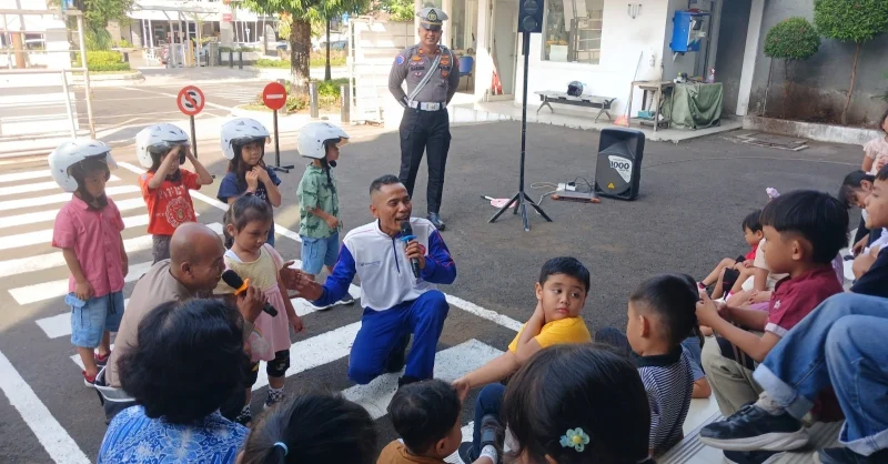 Serunya Belajar Tertib Lalu Lintas Bersama AHM di Hari Anak Nasional 1 Serunya Belajar Tertib Lalu Lintas Bersama AHM di Hari Anak Nasional