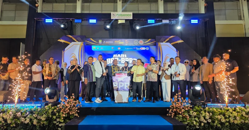 Hari BPR-BPRS Nasional 2026 Digelar di Bombana, Dorong Ekonomi Daerah Lewat Edukasi dan Hiburan 1 Hari BPR-BPRS Nasional 2026 Digelar di Bombana, Dorong Ekonomi Daerah Lewat Edukasi dan Hiburan