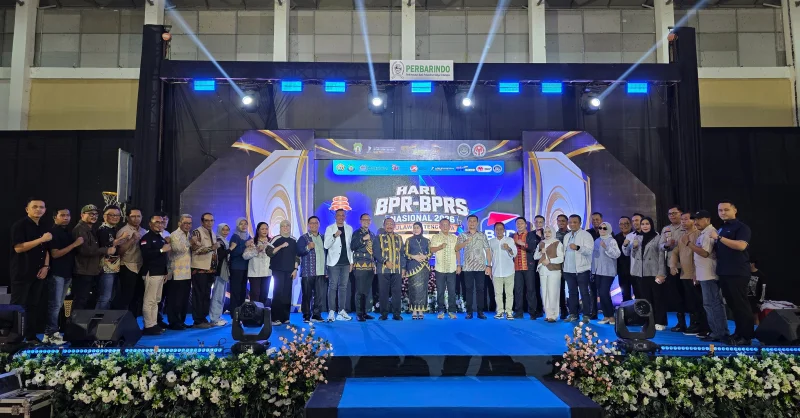 Hari BPR-BPRS Nasional 2026 Digelar di Bombana, Dorong Ekonomi Daerah Lewat Edukasi dan Hiburan 4 Hari BPR-BPRS Nasional 2026 Digelar di Bombana, Dorong Ekonomi Daerah Lewat Edukasi dan Hiburan