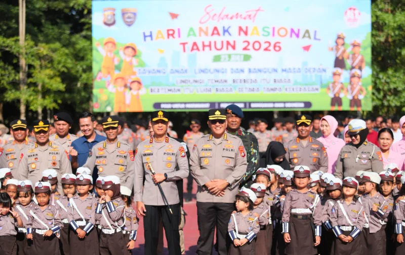 Peringati Hari Anak Nasional, Kapolda Sultra Sebut Anak Investasi Terbaik Bangsa 1 Peringati Hari Anak Nasional, Kapolda Sultra Sebut Anak Investasi Terbaik Bangsa