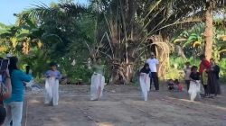 Semarak HUT ke-81 RI, Warga Mekar Jaya Muna Barat Gelar Lomba Lintas Generasi