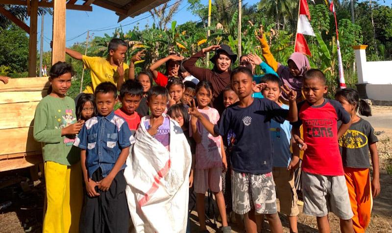 Semarak HUT ke-81 RI, Warga Mekar Jaya Muna Barat Gelar Lomba Lintas Generasi 3 Semarak HUT ke-81 RI, Warga Mekar Jaya Muna Barat Gelar Lomba Lintas Generasi