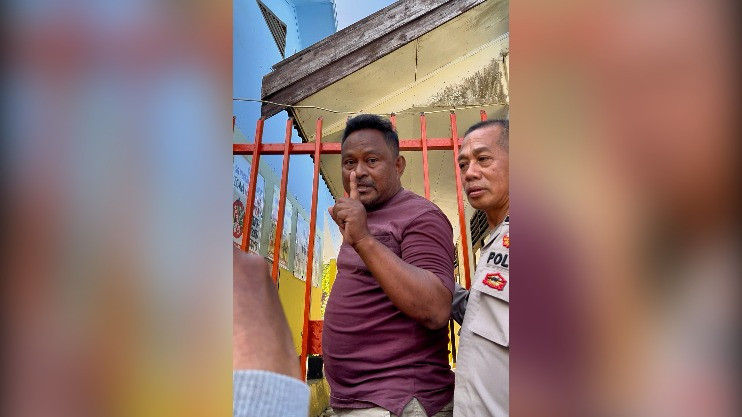 SDN 57 Kendari Kembali Dibuka, Penyegelan Berakhir Usai Dikbud Beri Jaminan Soal Plh Kepala Sekolah 3 SDN 57 Kendari Kembali Dibuka, Penyegelan Berakhir Usai Dikbud Beri Jaminan Soal Plh Kepala Sekolah