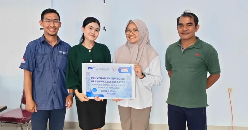 Grup Astra Makassar Salurkan Beasiswa Lestari Astra untuk 10 Pelajar KBA Burasa Rappocini