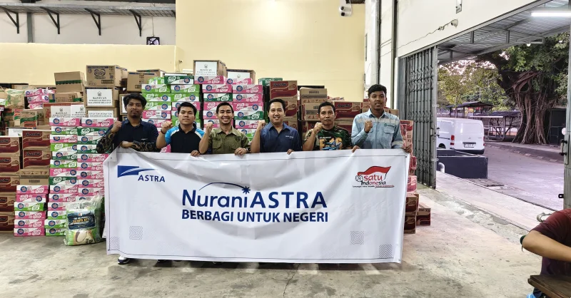 Grup Astra Makassar Salurkan 400 Dus Mi Instan untuk Korban Gempa NTT