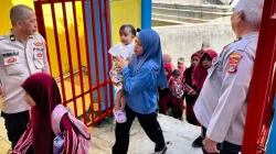 SDN 57 Kendari Kembali Dibuka, Penyegelan Berakhir Usai Dikbud Beri Jaminan Soal Plh Kepala Sekolah 15 SDN 57 Kendari Kembali Dibuka, Penyegelan Berakhir Usai Dikbud Beri Jaminan Soal Plh Kepala Sekolah