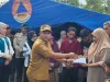 Bupati Muna Barat Bantu Korban Kebakaran dari Kantong Pribadi, Pemkab Juga Siapkan Bantuan