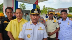 Bupati Muna Barat Sidak Lagi SPBU BCE, Antrean Panjang hingga Pertalite Rp18 Ribu Jadi Sorotan