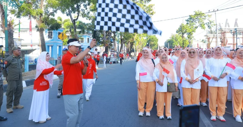 Dharma Wanita Persatuan Sultra Gelar Jalan Santai, Bazar Kuliner, dan Donor Darah 1 Dharma Wanita Persatuan Sultra Gelar Jalan Santai, Bazar Kuliner, dan Donor Darah