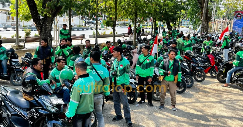Konvoi Kemerdekaan, Ojol Kendari Soroti Potongan Aplikator dan Konflik di Pelabuhan