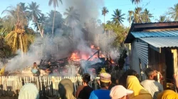 Kebakaran Rumah Lansia di Muna Barat, Uang Tunai Rp104 Juta dan 3 Motor Hangus