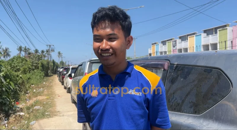 Antre Pertalite di SPBU Kendari, Warga Bawa Bekal, Menginap, hingga Keluhkan Barcode Terpakai