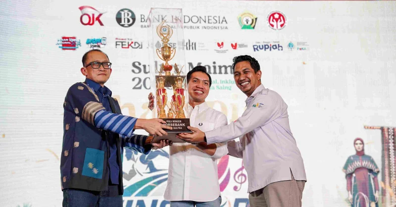 Bank Sultra Raih Juara Umum Finspora 2026, Bawa Pulang Piala Bergilir 1 Bank Sultra Raih Juara Umum Finspora 2026, Bawa Pulang Piala Bergilir