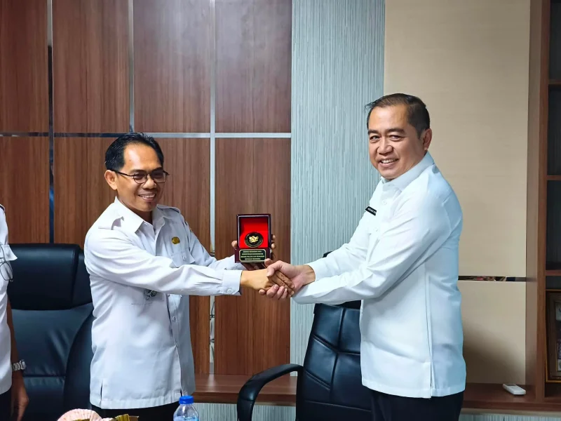 Kemenko Polkam Kunjungi Kominfo Sultra, Dorong Penguatan Keterbukaan Informasi Publik 2 Kemenko Polkam Kunjungi Kominfo Sultra, Dorong Penguatan Keterbukaan Informasi Publik 