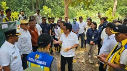 Ridwan Bae Komitmen Prioritaskan Muna Barat, Kawal Program Pembangunan dari Pusat 15 Ridwan Bae Komitmen Prioritaskan Muna Barat, Kawal Program Pembangunan dari Pusat
