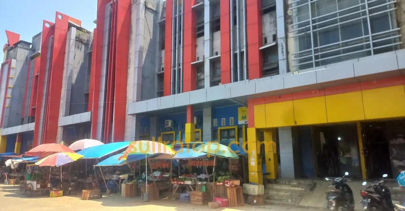 Kenaikan Retribusi Jadi Rp487 Ribu per Bulan Mencekik Pedagang Pasar Sentral Kendari di Tengah Sepinya Pembeli 1 Kenaikan Retribusi Jadi Rp487 Ribu per Bulan Mencekik Pedagang Pasar Sentral Kendari di Tengah Sepinya Pembeli