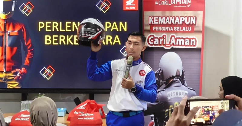 Asmo Sulsel Edukasi Safety Riding 40 Karyawan Jordan Bakery, Tekankan Pentingnya Perlengkapan Berkendara
