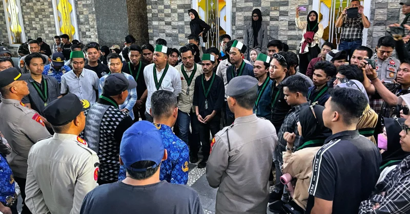 Antrean BBM Mengular di Kendari, HMI Pertanyakan Kebijakan Pemkot dan Pertamina 1 Antrean BBM Mengular di Kendari, HMI Pertanyakan Kebijakan Pemkot dan Pertamina