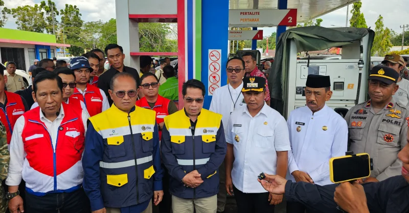 BPH Migas Tinjau SPBU di Muna Barat, Pengendara Berdokumen Lengkap Diprioritaskan 3 BPH Migas Tinjau SPBU di Muna Barat, Pengendara Berdokumen Lengkap Diprioritaskan