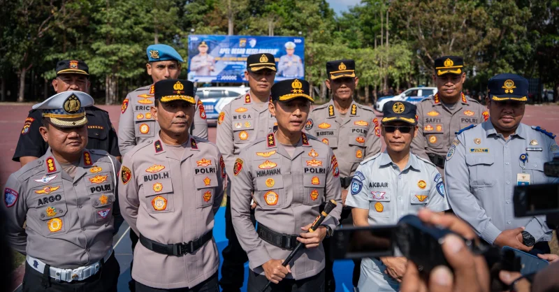 Kapolda Sultra Pimpin Apel Hari Lalu Lintas Bhayangkara ke-71, Tekankan Transformasi Pelayanan dan Keselamatan 1 Kapolda Sultra Pimpin Apel Hari Lalu Lintas Bhayangkara ke-71, Tekankan Transformasi Pelayanan dan Keselamatan