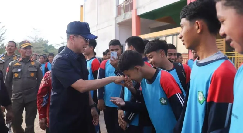 Silaturahmi dengan Keluarga Besar Ummusshabri, Gubernur ASR Tegaskan Penataan Aset untuk Kepastian Pengelolaan 3 Silaturahmi dengan Keluarga Besar Ummusshabri, Gubernur ASR Tegaskan Penataan Aset untuk Kepastian Pengelolaan