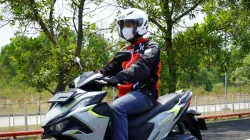 Simak Tips Berkendara Tetap Nyaman Saat Hujan Abu dan Asap