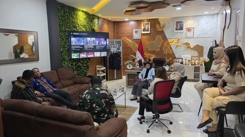 Gerakan 1 Nasabah 1 Pohon, BPR Konawe Tebar 1.000 Bibit Durian 3 Gerakan 1 Nasabah 1 Pohon, BPR Konawe Tebar 1.000 Bibit Durian