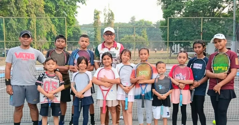 Muna Kirim 10 Atlet Petenis Junior Berlaga di Kejuaraan Nasional Makassar 1 Muna Kirim 10 Atlet Petenis Junior Berlaga di Kejuaraan Nasional Makassar