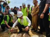Bedah Rumah di Mubar Diperkuat Gotong Royong, Kajati Sultra Salurkan Rp600 Juta untuk 12 Unit