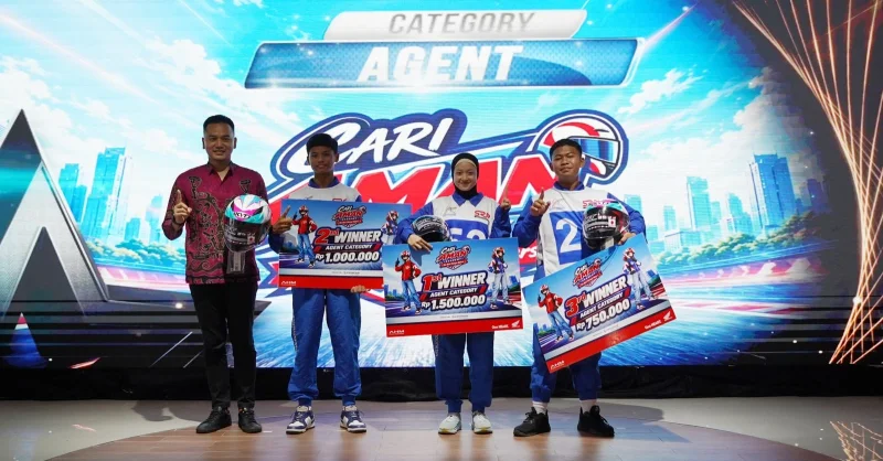 Cari Aman Academy 2026, AHM Libatkan 570 Pelajar dan Guru Jadi Pelopor Keselamatan Berkendara SULTRATOP.COM, SEMARANG — PT Astra Honda Motor (AHM) mengajak generasi muda menjadi penggerak budaya keselamatan berkendara melalui kompetisi Cari Aman Academy 2026. Kegiatan yang berlangsung pada 6–8 Oktober 2026 di Astra Motor Safety Riding Center Jawa Tengah, Semarang, ini diikuti 570 pelajar dan guru dari 38 sekolah binaan tingkat SMA di berbagai wilayah Indonesia. Mengusung tema “The Next Change Makers, Jago Cari Aman Biar Happy”, kompetisi perdana tingkat nasional ini menjadi wadah bagi pelajar dan guru untuk menguji pengetahuan, keterampilan, serta kreativitas dalam menyampaikan edukasi keselamatan berkendara di lingkungan sekolah dan masyarakat. Dari total peserta, sebanyak 380 pelajar dan 190 guru terlibat dalam rangkaian kompetisi. Mereka berasal dari sejumlah wilayah, antara lain Bandung, Surabaya, Samarinda, dan Pontianak. Sebelum mengikuti kompetisi nasional, para peserta telah menjalankan berbagai kegiatan edukasi di sekolah masing-masing. Mulai dari berbagi pengetahuan tentang keselamatan berkendara kepada sesama pelajar hingga mengajak komunitas dan masyarakat membiasakan perilaku berkendara yang aman. Dalam Cari Aman Academy 2026, kemampuan peserta dinilai melalui tiga aspek, yakni Knowledge, Skill, dan Creativity. Pada aspek Knowledge, peserta mengikuti ujian teori sekaligus diuji kemampuannya menjelaskan perilaku berkendara aman melalui materi #Cari_Aman 5P+. Sementara itu, aspek Skill mencakup pengujian teknik pengereman (braking), slalom, dan keseimbangan statis menggunakan sepeda motor Honda BeAT. Adapun aspek Creativity menantang peserta merancang aktivitas edukasi yang kreatif agar pesan keselamatan berkendara dapat diterima dengan mudah oleh lingkungan sekitar. Kompetisi ini juga memberikan sejumlah penghargaan, meliputi Agent Award untuk pelajar terbaik, Task Force Award bagi guru pembimbing terbaik, Best SR Creative Activity untuk kegiatan kreatif keselamatan berkendara, serta Best SR School Partnership bagi sekolah binaan terbaik. Mahendra Hayu Alfiansyah dari SMAN 1 Sumberpucung, Jawa Timur, meraih Task Force Award. Sementara itu, Agent Award diberikan kepada Deca Auliya Putri dari SMK Islam Krembung, Jawa Timur. Penghargaan Best SR Creative Activity diraih SMAN 1 Pangkalpinang, Bangka Belitung. Adapun Best SR School Partnership diberikan kepada SMK Wiraswasta Cimahi, Jawa Barat. Deca mengatakan, keikutsertaannya dalam kompetisi tersebut tidak hanya menambah pengetahuan tentang berkendara yang benar, tetapi juga membuka kesempatan bagi pelajar untuk menjadi contoh bagi teman sebaya. “Awalnya saya ingin belajar berkendara yang benar, tapi lewat kompetisi ini saya sadar bahwa kami sebagai pelajar bisa menjadi contoh bagi teman sebaya. Setelah pulang nanti, saya ingin membagikan ilmu yang saya dapat melalui kompetisi Cari Aman Academy ini kepada teman-teman di sekolah agar semakin banyak yang peduli keselamatan saat berkendara,” ujar Deca. Cari Aman Academy 2026 merupakan bagian dari pembinaan terhadap 38 sekolah binaan safety riding melalui kerja sama AHM dan jaringan main dealer sepeda motor Honda di berbagai wilayah sejak tahun lalu. Pembinaan tersebut dilakukan melalui program Safety Riding Advisor Training (SAT) Level 1 untuk mengasah kompetensi pelajar dan guru. Selanjutnya, pada Agustus–September 2026, para peserta mengikuti Cari Aman Academy Bootcamp yang diselenggarakan jaringan main dealer Honda di berbagai daerah. Bootcamp menjadi tahap pembekalan sekaligus seleksi sebelum peserta melaju ke kompetisi tingkat nasional. Salah satu kegiatan di dalamnya adalah kompetisi public speaking mengenai materi #Cari_Aman 5P+. Melalui kegiatan tersebut, peserta diuji dalam memahami materi keselamatan berkendara, menyusun pesan, membangun komunikasi dengan audiens, serta menyampaikan edukasi secara menarik dan mudah dipahami. General Manager Marketing Planning & Analysis AHM, Andy Wijaya, mengatakan pelajar memiliki kedekatan dengan teman sebaya sehingga berpotensi menjadi agen perubahan dalam menyampaikan pesan keselamatan berkendara di lingkungan sekolah. Menurutnya, guru juga memiliki peran penting sebagai teladan dalam menanamkan nilai-nilai positif, termasuk membangun kebiasaan berkendara yang aman dan bertanggung jawab. “Kebiasaan berkendara yang aman perlu terbentuk sejak usia sekolah. Sehingga diperlukan penyampaian pesan keselamatan yang mudah diterima di lingkungan sekolah, seperti melalui teman sebaya maupun keteladanan para guru,” ujar Andy. Ia berharap para peserta dapat menerapkan pengetahuan yang diperoleh selama kompetisi dan menularkannya kepada lingkungan sekitar. “Melalui Cari Aman Academy, kami berharap para peserta dapat membawa pulang semangat untuk menumbuhkan budaya keselamatan di sekolah sekaligus menjadi penggerak perubahan positif di tengah masyarakat dalam mewujudkan cara berkendara yang aman, tertib, dan bertanggung jawab,” katanya. Pelaksanaan Cari Aman Academy 2026 di Astra Motor Safety Riding Center Jawa Tengah sekaligus menjadi bagian dari upaya memperluas ruang belajar keselamatan berkendara bagi generasi muda. Fasilitas yang berada di kawasan Bukit Semarang Baru (BSB), Semarang, tersebut diresmikan pada 15 Juli 2026. Pusat pelatihan ini berdiri di atas lahan seluas satu hektare dengan luas bangunan mencapai 2.760 meter persegi. Astra Motor Safety Riding Center Jawa Tengah merupakan satu dari sembilan Safety Riding Center Honda yang dikembangkan di berbagai wilayah Indonesia. Fasilitas tersebut dapat dimanfaatkan masyarakat dan institusi untuk menambah pengetahuan serta meningkatkan keterampilan berkendara yang aman. Sejak diperkenalkan pada 2017, #Cari_Aman menjadi payung program keselamatan berkendara AHM, terutama untuk meningkatkan kesadaran generasi muda. Upaya tersebut diperkuat melalui keberadaan enam Safety Riding Lab, kemitraan dengan sekolah binaan, serta berbagai program edukasi bersama jaringan main dealer Honda. Melalui Cari Aman Academy dan berbagai program pembinaan lainnya, AHM bersama jaringan main dealer Honda terus mendorong keterlibatan pelajar dan guru dalam menyebarkan edukasi keselamatan berkendara, mulai dari lingkungan sekolah hingga masyarakat luas. (---)