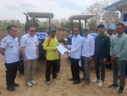 Jaelani Salurkan 16 Alsintan untuk Petani Muna Barat, Ada Traktor dan Pompa Air