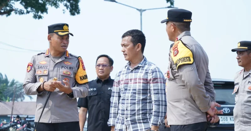 Amankan Pilkades Konawe Selatan 2026, Kapolresta Kendari Monitoring Dua Desa 1 Amankan Pilkades Konawe Selatan 2026, Kapolresta Kendari Monitoring Dua Desa