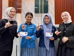 BPR Bahteramas Kendari Berikan Hadiah Tabungan kepada Juara Literasi Keuangan Tingkat SMA dan Universitas