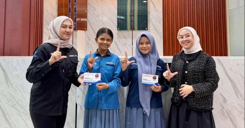 BPR Bahteramas Kendari Berikan Hadiah Tabungan kepada Juara Literasi Keuangan Tingkat SMA dan Universitas 1 BPR Bahteramas Kendari Berikan Hadiah Tabungan kepada Juara Literasi Keuangan Tingkat SMA dan Universitas