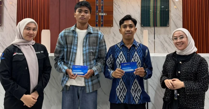BPR Bahteramas Kendari Berikan Hadiah Tabungan kepada Juara Literasi Keuangan Tingkat SMA dan Universitas 4 BPR Bahteramas Kendari Berikan Hadiah Tabungan kepada Juara Literasi Keuangan Tingkat SMA dan Universitas