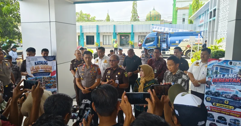 Kejaksaan Tinggi Sultra Tawarkan 47 Tumpukan Ore Nikel hingga Alat Berat dalam Lelang Serentak
