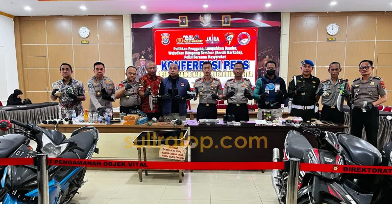Polda Sultra Gerebek Sarang Narkoba di Kampung Salo, 11 Orang Diamankan