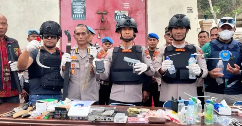 Polda Sultra Gerebek Sarang Narkoba di Kampung Salo, 11 Orang Diamankan