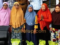 Gerakan Pangan Murah di Kendari, 750 Paket Beras Dibagikan untuk Warga Kurang Mampu